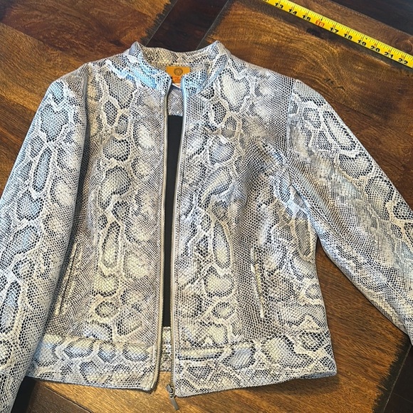 Ruby Road snake skin print jacket. Size 10P. EUC - Picture 1 of 9
